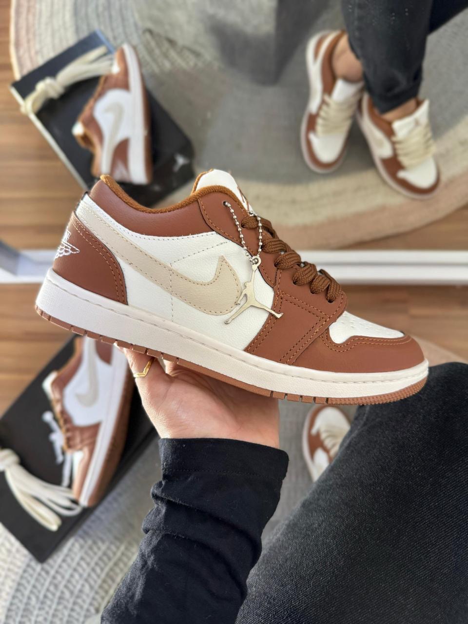 Jordan low1 - Marrom e branco